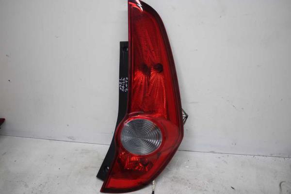 FEU OPEL AGILA 2008 - 2015 - Vue 1